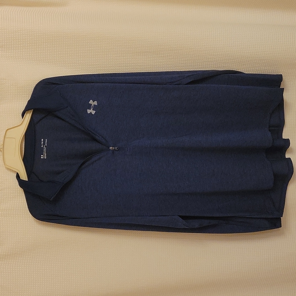 Under Armour heat gear long sleeve shirt, 1/4 zipper size XL